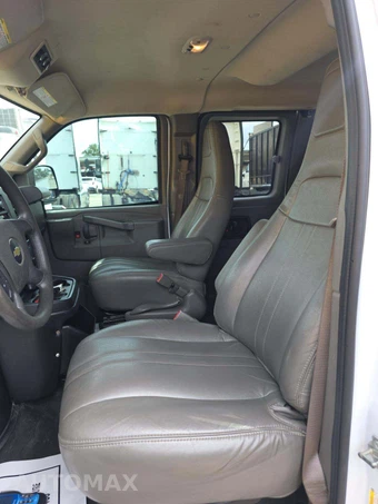 2023 Chevrolet Express 3500 Passenger Van LS 1LS 155.1" WB - miniatura 6