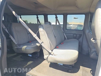 2023 Chevrolet Express 3500 Passenger Van LS 1LS 155.1" WB - miniatura 13