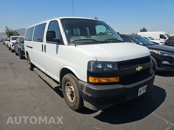 2023 Chevrolet Express 3500 Passenger Van LS 1LS 155.1" WB - miniatura 3