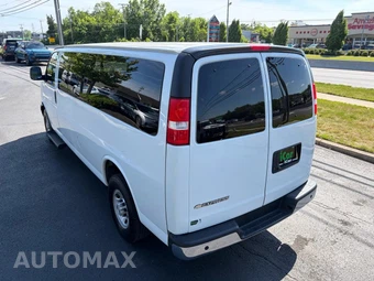 2023 Chevrolet Express 3500 Passenger Van LT 1LT 155.1" WB - miniatura 10