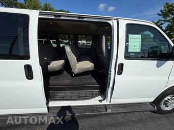 2023 Chevrolet Express 3500 Passenger Van LT 1LT 155.1" WB - miniatura 29