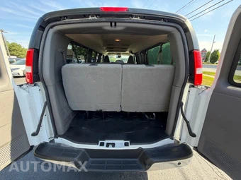 2023 Chevrolet Express 3500 Passenger Van LT 1LT 155.1" WB - miniatura 36