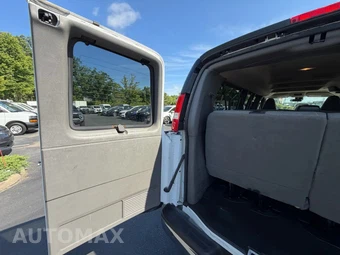 2023 Chevrolet Express 3500 Passenger Van LT 1LT 155.1" WB - miniatura 37