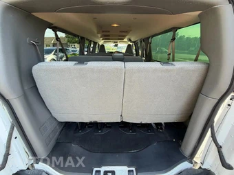 2023 Chevrolet Express 3500 Passenger Van LT 1LT 155.1" WB - miniatura 39