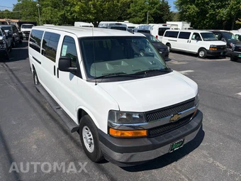2023 Chevrolet Express 3500 Passenger Van LT 1LT 155.1" WB - miniatura 5