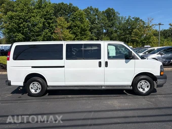 2023 Chevrolet Express 3500 Passenger Van LT 1LT 155.1" WB - miniatura 6