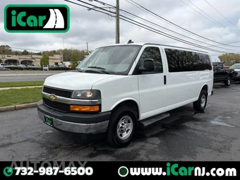 2023 Chevrolet Express 3500 Passenger Van LT 1LT 155.1" WB