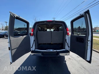 2023 Chevrolet Express 3500 Passenger Van LT 1LT 155.1" WB - miniatura 19