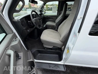 2023 Chevrolet Express 3500 Passenger Van LT 1LT 155.1" WB - miniatura 33