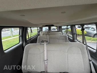 2023 Chevrolet Express 3500 Passenger Van LT 1LT 155.1" WB - miniatura 37