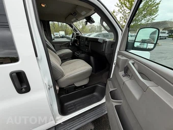 2023 Chevrolet Express 3500 Passenger Van LT 1LT 155.1" WB - miniatura 39