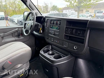 2023 Chevrolet Express 3500 Passenger Van LT 1LT 155.1" WB - miniatura 42