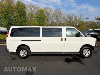 2023 Chevrolet Express 3500 Passenger Van LT 1LT 155.1" WB - miniatura 55