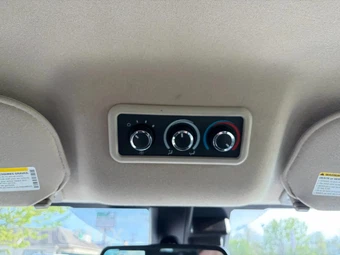 2023 Chevrolet Express 3500 Passenger Van LT 1LT 155.1" WB - miniatura 59