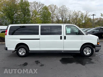2023 Chevrolet Express 3500 Passenger Van LT 1LT 155.1" WB - miniatura 6
