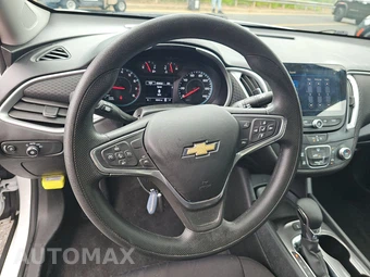 2023 Chevrolet Malibu LS 1FL – miniatura 10