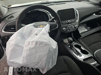 2023 Chevrolet Malibu LS 1FL – miniatura 11