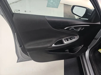 2023 Chevrolet Malibu LS 1FL – miniatura 9