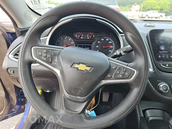 2023 Chevrolet Malibu LS 1FL – miniatura 10