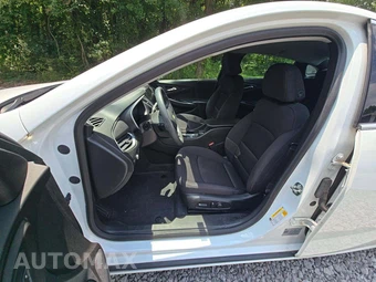 2023 Chevrolet Malibu LS 1FL - miniatura 3