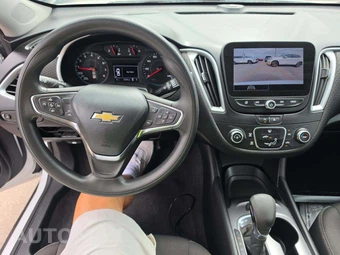 2023 Chevrolet Malibu LS 1LS - miniatura 10
