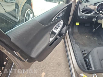 2023 Chevrolet Malibu LT 1LT – miniatura 9