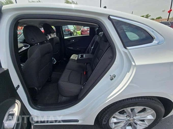 2023 Chevrolet Malibu LT 1LT – miniatura 10