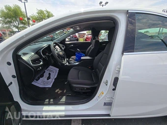 2023 Chevrolet Malibu LT 1LT – miniatura 3