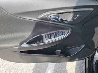 2023 Chevrolet Malibu LT 1LT – miniatura 9