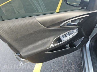 2023 Chevrolet Malibu LT 1LT – miniatura 9