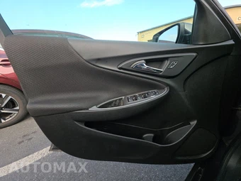 2023 Chevrolet Malibu LT 1LT – miniatura 9