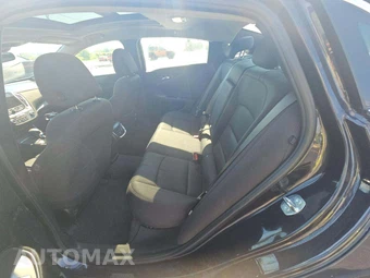 2023 Chevrolet Malibu LT 1LT – miniatura 10