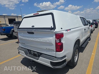 2023 Chevrolet Silverado 1500 Custom Crew Cab Medium Bed 1CX - miniatura 4