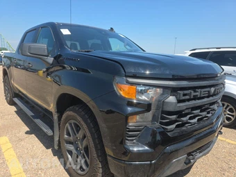2023 Chevrolet Silverado 1500 Custom Crew Cab Short Bed 1CX - miniatura 3