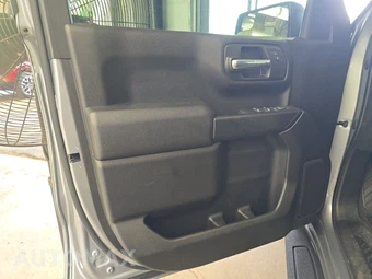 2023 Chevrolet Silverado 1500 Custom Crew Cab Short Bed 1CX - miniatura 9
