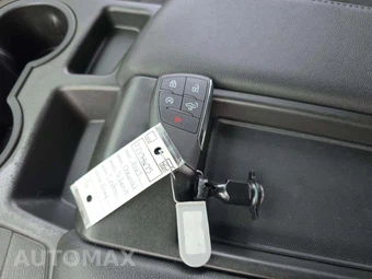 2023 Chevrolet Silverado 1500 Custom Crew Cab Short Bed 1CX – miniatura 8