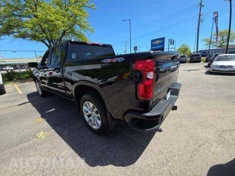 2023 Chevrolet Silverado 1500 Custom Crew Cab Short Bed 1CX - miniatura 2