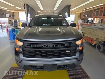 2023 Chevrolet Silverado 1500 Custom Crew Cab Short Bed 1CX - miniatura 2