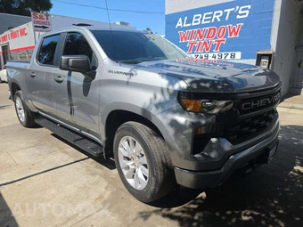 2023 Chevrolet Silverado 1500 Custom Crew Cab Short Bed 1CX - miniatura 4