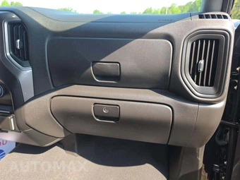 2023 Chevrolet Silverado 1500 Custom Crew Cab Short Bed 1CX - miniatura 16