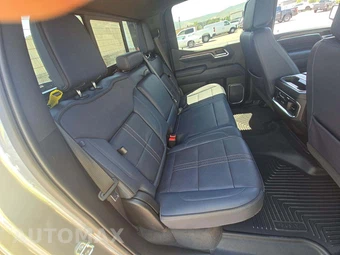 2023 Chevrolet Silverado 1500 High Country Crew Cab Short Bed - miniatura 16