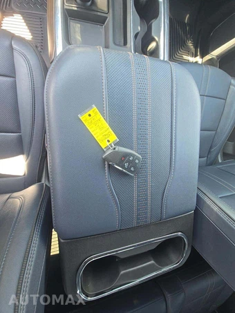 2023 Chevrolet Silverado 1500 High Country Crew Cab Short Bed - miniatura 8