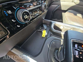 2023 Chevrolet Silverado 1500 High Country Crew Cab Short Bed - miniatura 8