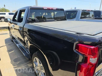 2023 Chevrolet Silverado 1500 High Country Crew Cab Short Bed 3LZ - miniatura 2