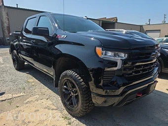 2023 Chevrolet Silverado 1500 LT Trail Boss Crew Cab Short Bed 2LT - miniatura 3
