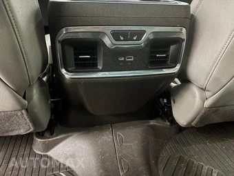 2023 Chevrolet Silverado 1500 LTZ Crew Cab Short Bed 1LZ - miniatura 18
