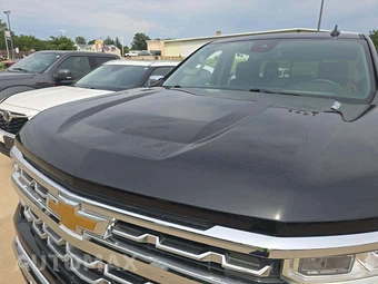 2023 Chevrolet Silverado 1500 LTZ Crew Cab Short Bed 1LZ - miniatura 18