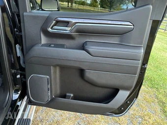 2023 Chevrolet Silverado 1500 LTZ Crew Cab Short Bed 1LZ - miniatura 17