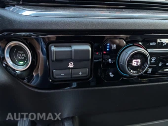 2023 Chevrolet Silverado 1500 LTZ Crew Cab Short Bed 1LZ - miniatura 26
