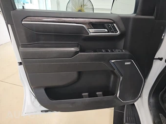 2023 Chevrolet Silverado 1500 LTZ Crew Cab Short Bed 1LZ - miniatura 9
